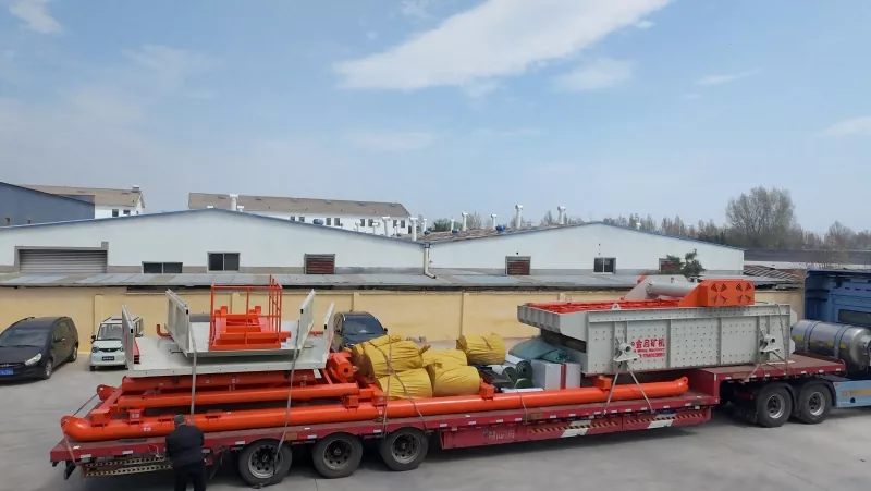 Repita o pedido da Ásia Central! Unidade de peneira de mineração de ouro Jinqi enviada