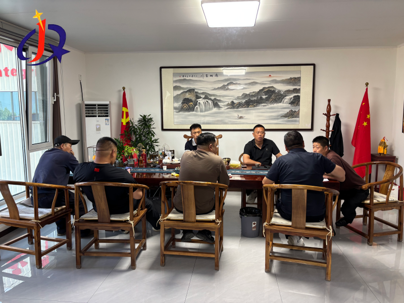 Clientes de ouro de placer da América do Sul visitaram a Qingzhou Jinqi Mining Machinery para auditoria de fábrica.