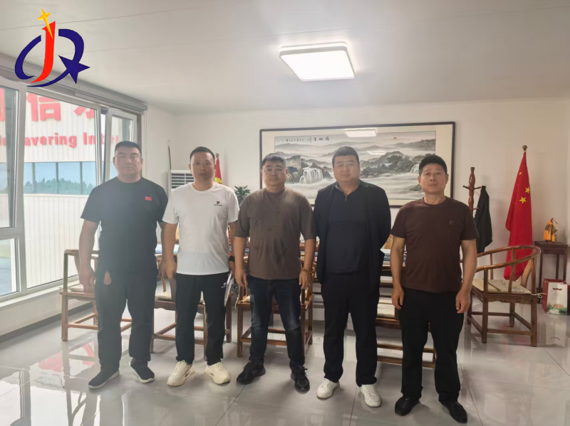 Cultivando profundamente os mercados internacionais, a Jinqi Mining Machinery garante outro projeto de equipamento de lavagem e processamento de ouro aluvial na América do Sul