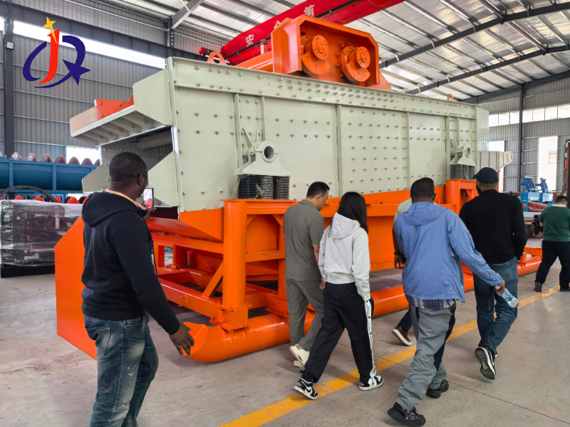 Clientes nigerianos de empresas de mineração de ouro aluvial visitam Jinqi